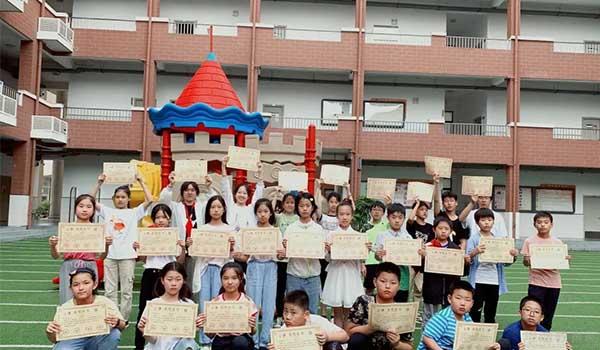 苏州中加枫华国际学校 ：为学杯，快来围观枫华“小作家们”的作品！