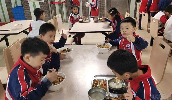 南京句容碧桂园学校 ：重视饮食健康，句容碧桂园学校打造高品质后勤服务