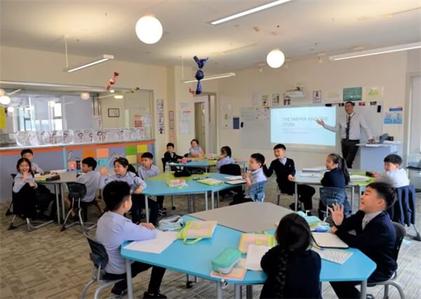 与父母成为“同班同学”，探访家校共育下的桐乡耀华小学部课堂