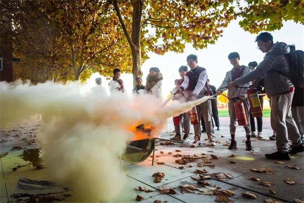 北京王府学校校园的安全系统要多强大 才可呵护起学生读书时光里的 “小确幸”