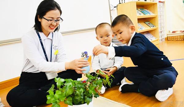 青岛赫德双语学校 ：上幼儿园后不适应，青岛赫德幼儿园怎么样解决？