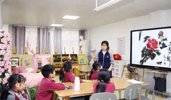 深圳市华美外国语学校 ：参加一场家长会，看深圳华美外国语学校怎么样