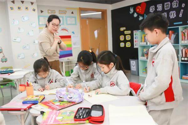 北京爱迪国际学校小学“宽数学”| 在宇宙秩序中滋养内心的幸福力量！