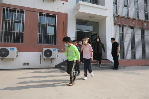 北京市朝阳区芳草地国际学校防灾减灾日活动