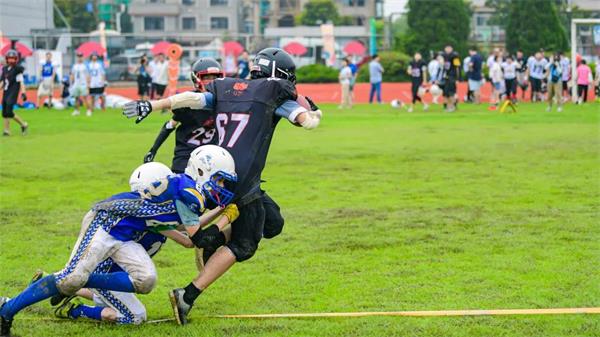 合肥高新中加学校橄榄球队获长三角地区橄榄球联赛U14组第二名