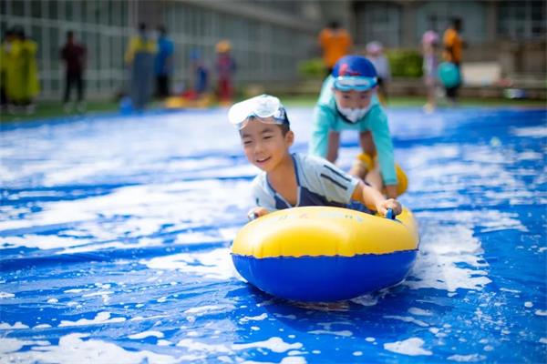 北京爱迪国际学校幼儿园 | 泡沫嘉年华，尽享“花式”暑假