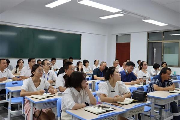 东莞市翰林实验学校国际部高中2021秋季新教师岗前培训正式启动