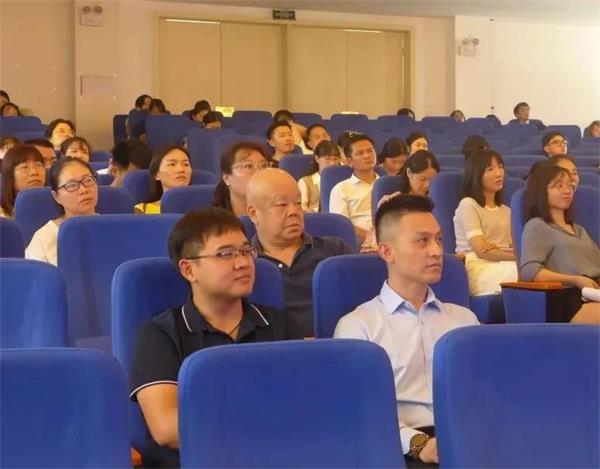 宁乡市碧桂园学校举行新学期全体教职员工培训大会