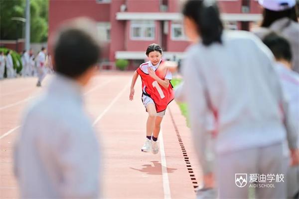 体育爱迪｜恰同学少年，北京爱迪国际学校学生赛场夺魁，舍我其谁