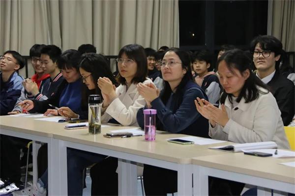 郑州航空港区英迪国际学校“我的梦想My dream”英语演讲比赛完美收官