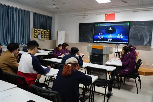 南大辩论队助阵南京雨花台中学国际高中辩论选拔赛！