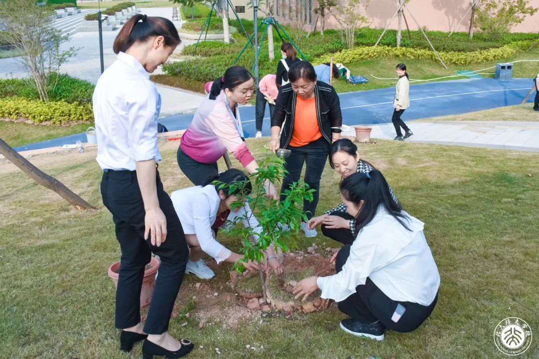 今天，你为地球充“植”了吗？ - 惠州培文