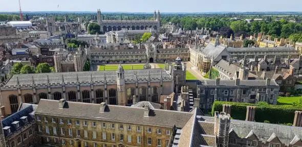 (留学咨询)难进的英国大学TOP10！ - 东外国际