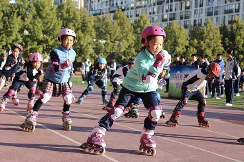 北京市忠德学校丰富的课程设置，满足多元教育需求！ _ 北京市忠德学校