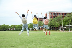 君谊中学国际部初中双语班“双轨”升学选择，非京籍学生的首选！ _ 君谊中学国际部