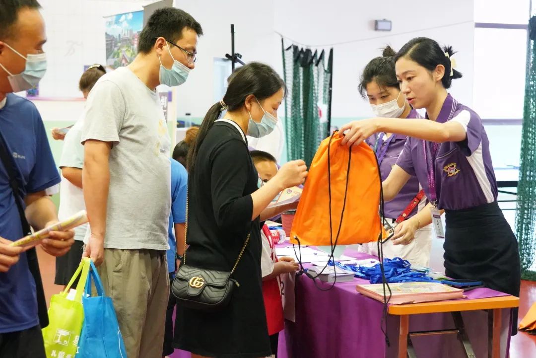 康桥学校昆山校区盛夏游园会                