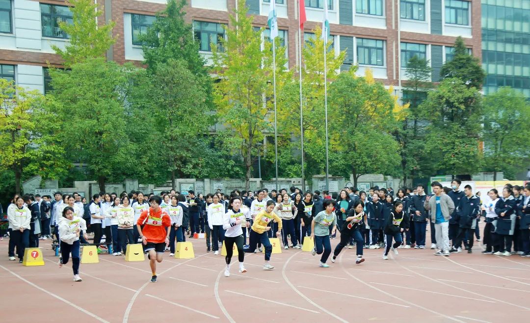 四川绵阳东辰学校第二十一届田径运动会开幕式                