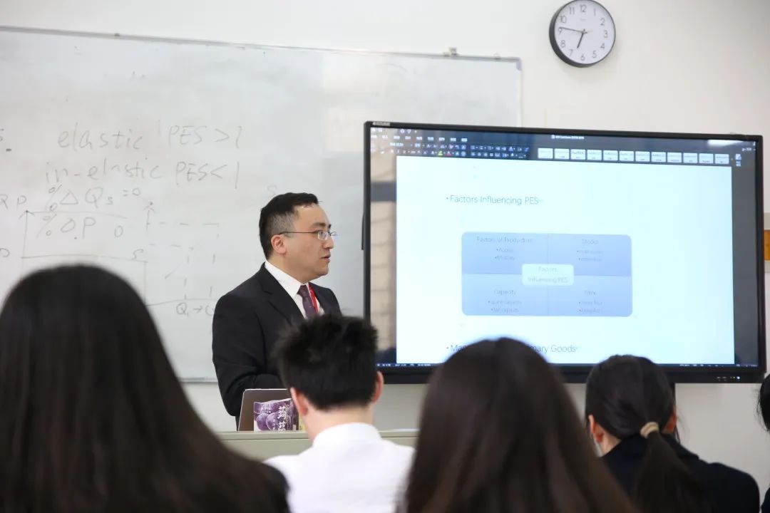 美华学校MH School：来看这位校长的实力何在?                